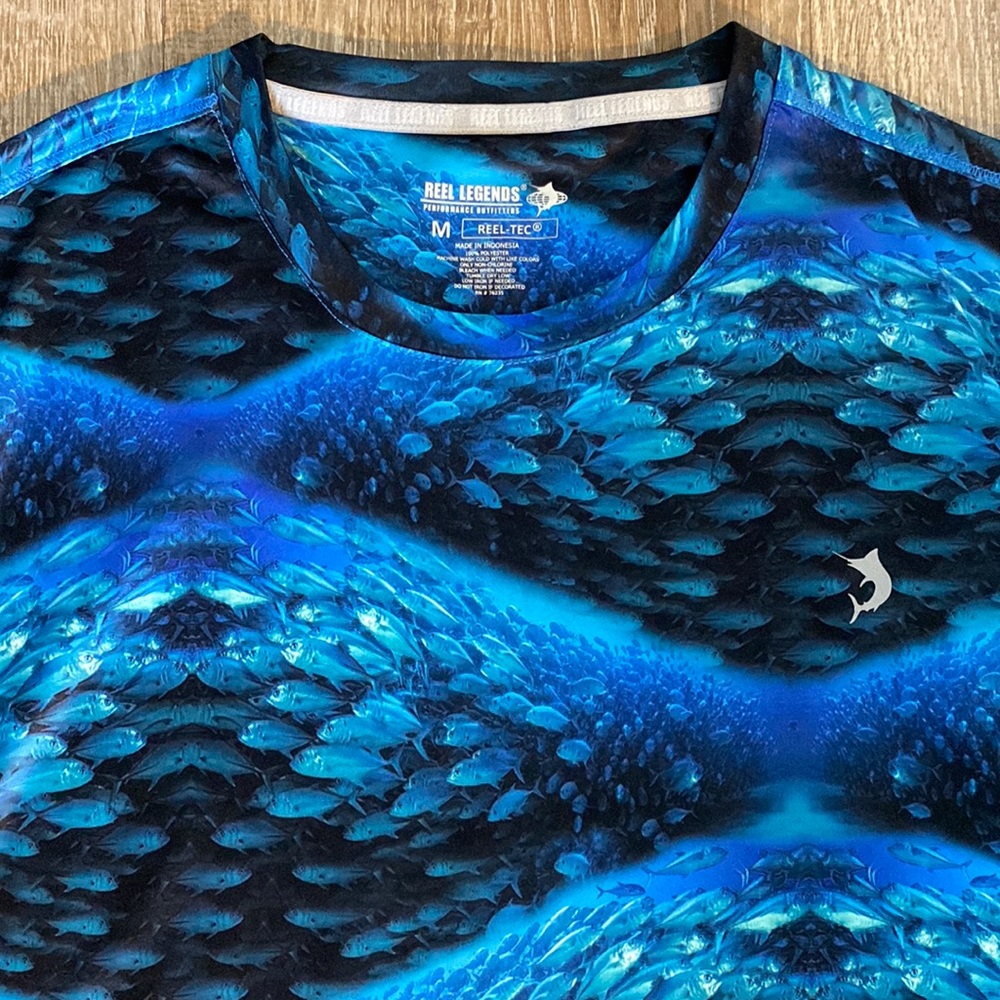 Reel Legends reef long sleeved UPF shirt shirt, like new, size medium.